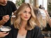 découvrez comment choisir entre patine et décoloration pour une coloration blonde réussie, en fonction de votre type de cheveux et de l'effet souhaité.