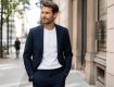 découvrez comment le costume associé au t-shirt crée un style alliant confort et sophistication, parfait pour moderniser votre garde-robe avec élégance décontractée.