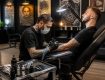 découvrez les erreurs courantes à éviter chez un tatoueur à manosque grâce à notre guide essentiel pour un tatouage réussi et en toute sécurité.